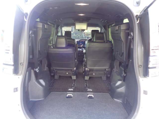 トヨタ ヴォクシー ２．０ ＺＳ 煌ＩＩＩ R3年 (中国) 99