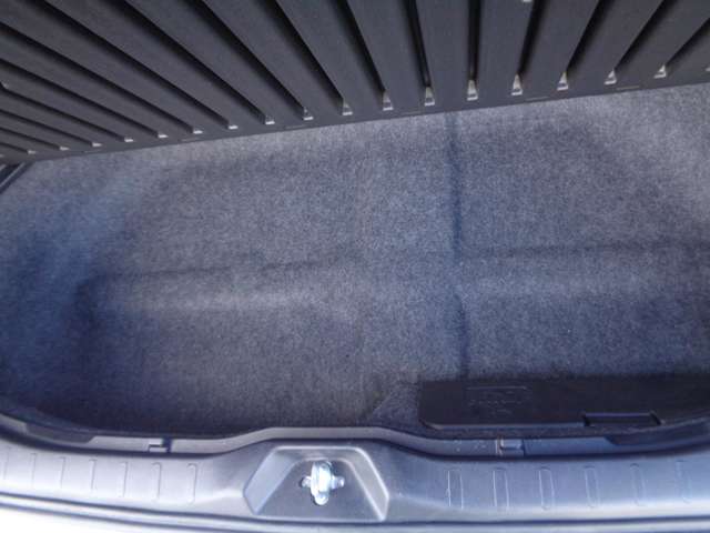 トヨタ ヴォクシー ２．０ ＺＳ 煌ＩＩＩ R3年 (中国) 99