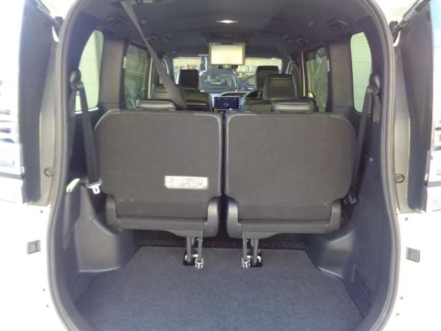 トヨタ ヴォクシー ２．０ ＺＳ 煌ＩＩＩ R3年 (中国) 99