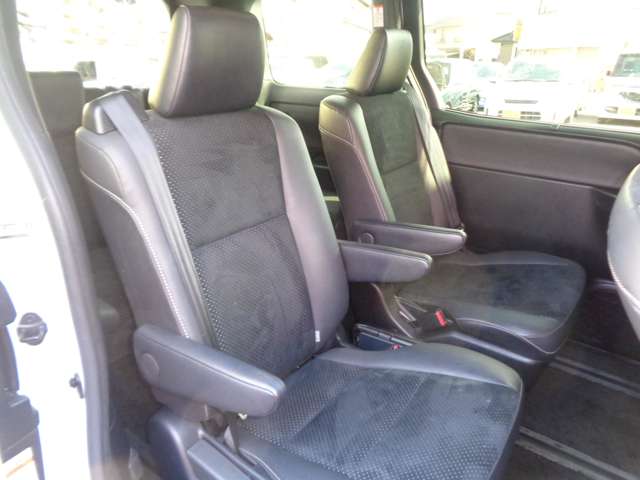 トヨタ ヴォクシー ２．０ ＺＳ 煌ＩＩＩ R3年 (中国) 99