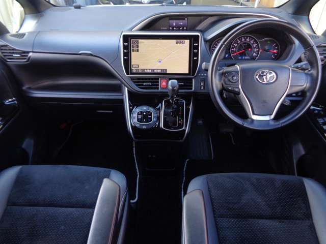 トヨタ ヴォクシー ２．０ ＺＳ 煌ＩＩＩ R3年 (中国) 99