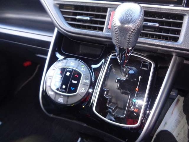 トヨタ ヴォクシー ２．０ ＺＳ 煌ＩＩＩ R3年 (中国) 99