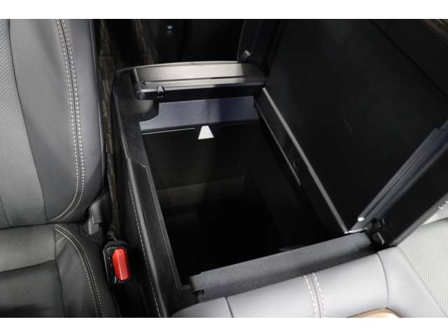 トヨタ アルファード　ハイブリッド ハイブリッド ２．５ Ｚ R5年 (東海) 99