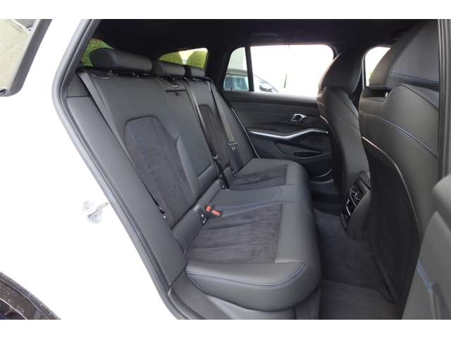 ＢＭＷ ３シリーズ ３１８Ｉ Ｍスポーツ R6年 (近畿) 99