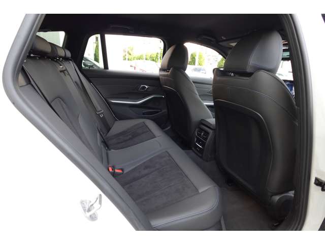 ＢＭＷ ３シリーズ ３１８Ｉ Ｍスポーツ R6年 (近畿) 99