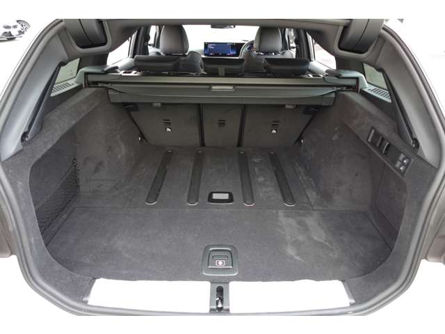 ＢＭＷ ３シリーズ ３１８Ｉ Ｍスポーツ R6年 (近畿) 99