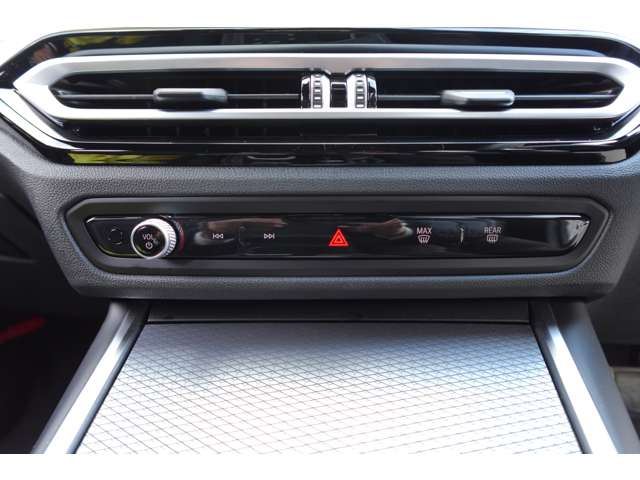 ＢＭＷ ３シリーズ ３１８Ｉ Ｍスポーツ R6年 (近畿) 99