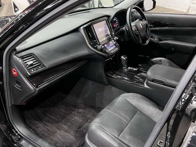 トヨタ クラウンアスリート ２．０ Ｇ－Ｔ H28年 (関東) 99