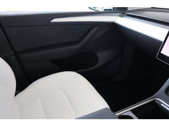 テスラ モデルＹ パフォーマンス R5年 (近畿) 99