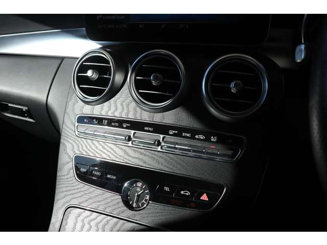 メルセデスベンツ Ｃクラス Ｃ１８０ アバンギャルド ＡＭＧライン R1年 (近畿) 99