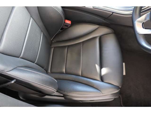 メルセデスベンツ Ｃクラス Ｃ１８０ アバンギャルド ＡＭＧライン R1年 (近畿) 99