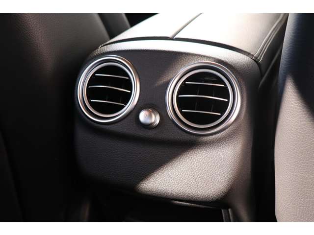 メルセデスベンツ Ｃクラス Ｃ１８０ アバンギャルド ＡＭＧライン R1年 (近畿) 99