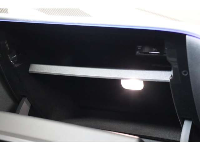 メルセデスベンツ Ｃクラスワゴン Ｃ２２０ Ｄ アバンギャルド ＡＭＧライン （ＩＳＧ搭載モデル） ディーゼルターボ R4年 (近畿) 99