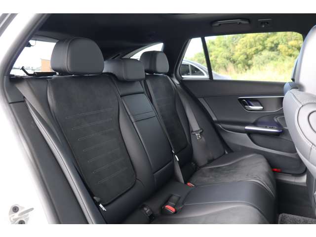 メルセデスベンツ Ｃクラスワゴン Ｃ２２０ Ｄ アバンギャルド ＡＭＧライン （ＩＳＧ搭載モデル） ディーゼルターボ R4年 (近畿) 99