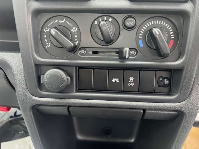 スズキ キャリイトラック ６６０ ＫＣエアコン・パワステ ３方開 ４ＷＤ R4年 (北海道) 99