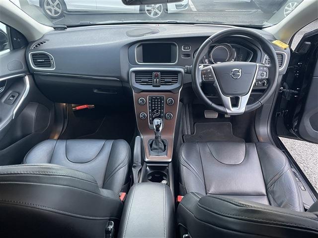 ボルボ Ｖ４０ Ｄ４ インスクリプション ディーゼルターボ R1年 (東北) 99