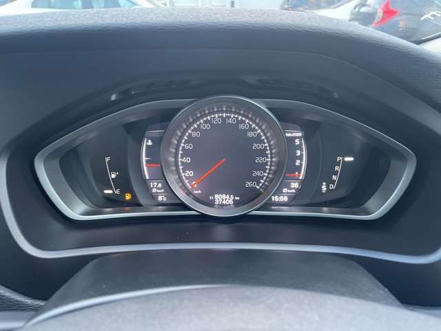 ボルボ Ｖ４０ Ｄ４ インスクリプション ディーゼルターボ R1年 (東北) 99