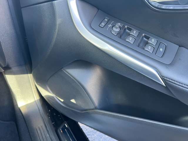 ボルボ Ｖ４０ Ｄ４ インスクリプション ディーゼルターボ R1年 (東北) 99