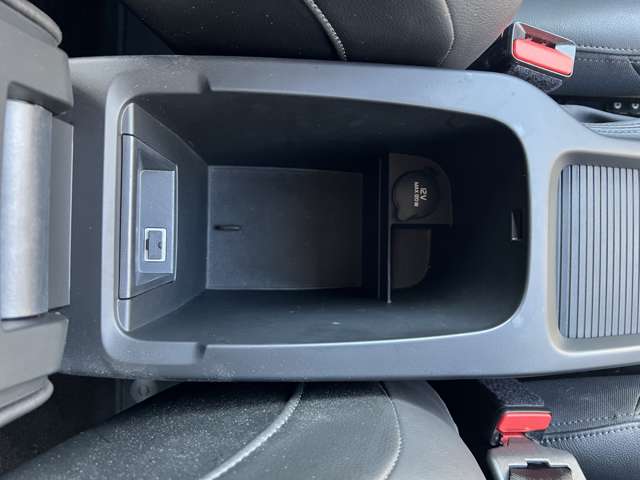 ボルボ Ｖ４０ Ｄ４ インスクリプション ディーゼルターボ R1年 (東北) 99