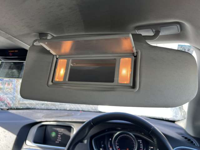 ボルボ Ｖ４０ Ｄ４ インスクリプション ディーゼルターボ R1年 (東北) 99