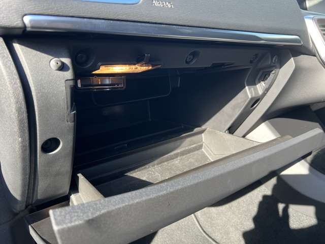 ボルボ Ｖ４０ Ｄ４ インスクリプション ディーゼルターボ R1年 (東北) 99