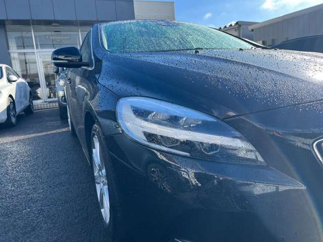 ボルボ Ｖ４０ Ｄ４ インスクリプション ディーゼルターボ R1年 (東北) 99