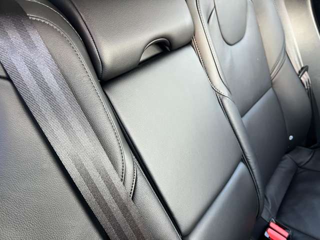 ボルボ Ｖ４０ Ｄ４ インスクリプション ディーゼルターボ R1年 (東北) 99