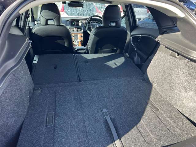 ボルボ Ｖ４０ Ｄ４ インスクリプション ディーゼルターボ R1年 (東北) 99