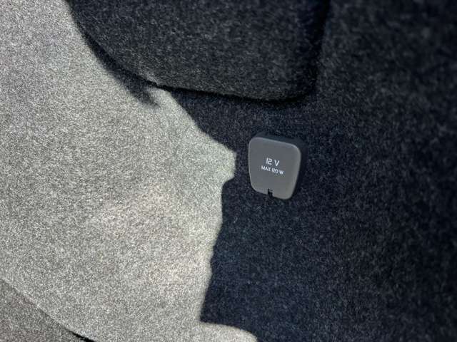 ボルボ Ｖ４０ Ｄ４ インスクリプション ディーゼルターボ R1年 (東北) 99