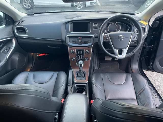 ボルボ Ｖ４０ Ｄ４ インスクリプション ディーゼルターボ R1年 (東北) 99