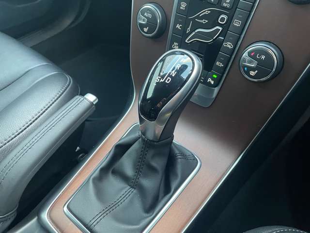 ボルボ Ｖ４０ Ｄ４ インスクリプション ディーゼルターボ R1年 (東北) 99