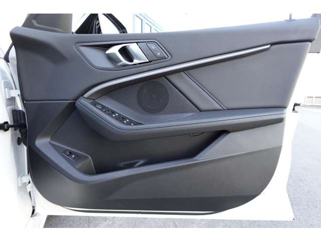 ＢＭＷ １シリーズ １１８Ｄ Ｍスポーツ ディーゼルターボ R6年 (近畿) 99