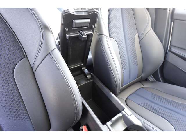 ＢＭＷ １シリーズ １１８Ｄ Ｍスポーツ ディーゼルターボ R6年 (近畿) 99