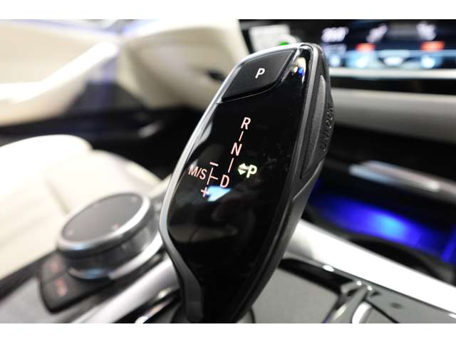 ＢＭＷ ５シリーズ ５３０ｉ　Ｍスポーツ R3年 (近畿) 99