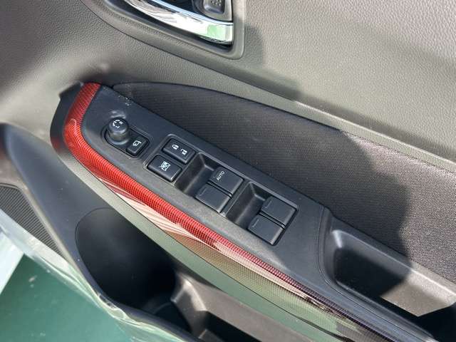 スズキ スイフト スポーツ １．４ R5年 (東海) 99