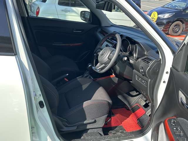 スズキ スイフト スポーツ １．４ R5年 (東海) 99