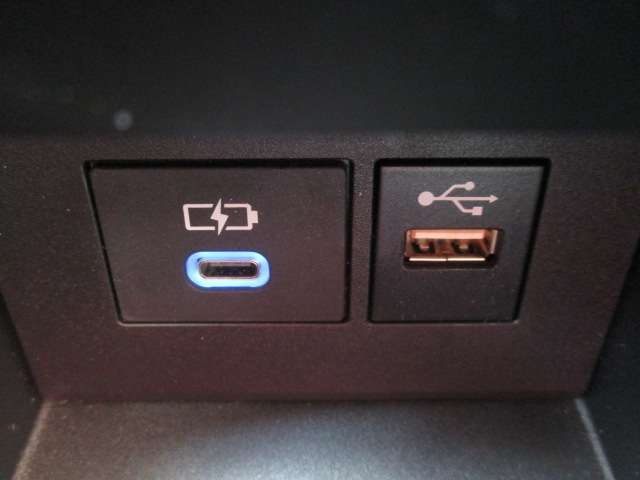 トヨタ アクア １．５ Ｚ R5年 (中国) 99