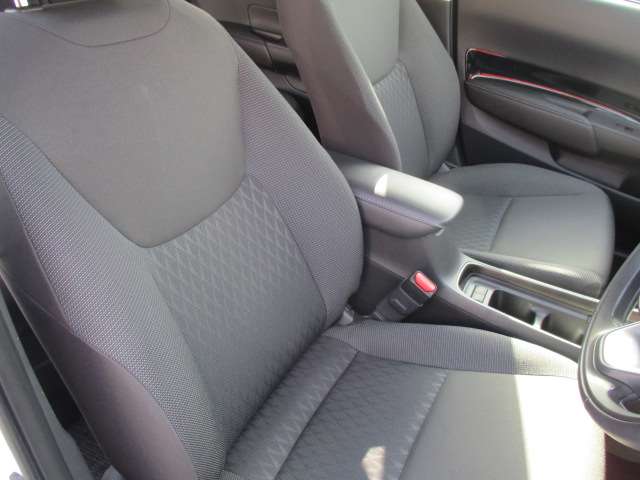 トヨタ アクア １．５ Ｚ R5年 (中国) 99