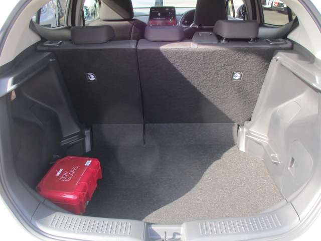 トヨタ アクア １．５ Ｚ R5年 (中国) 99