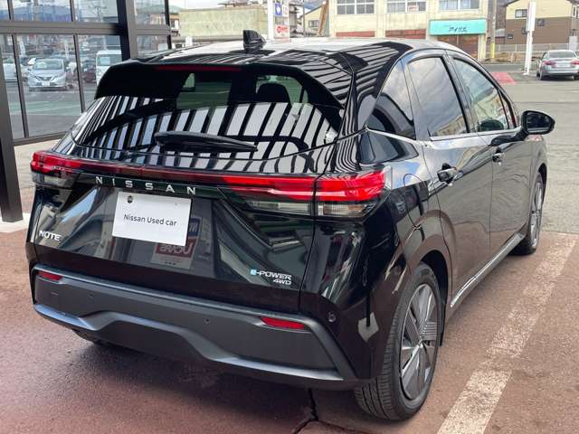 日産 ノート １．２ Ｘ ＦＯＵＲ ４ＷＤ R4年 (東北) 99