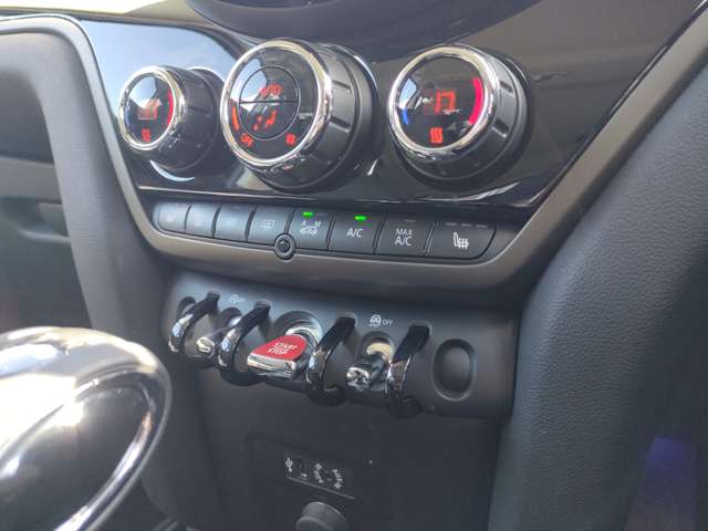 ミニ ミニクロスオーバー クーパー Ｄ オール４ ４ＷＤ H29年 (東北) 99