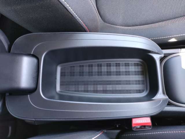 ミニ ミニクロスオーバー クーパー Ｄ オール４ ４ＷＤ H29年 (東北) 99