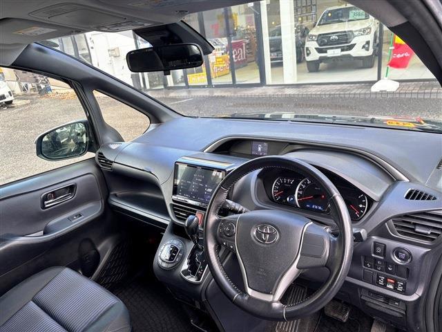 トヨタ ヴォクシー ２．０ ＺＳ 煌 ４ＷＤ H28年 (東北) 99