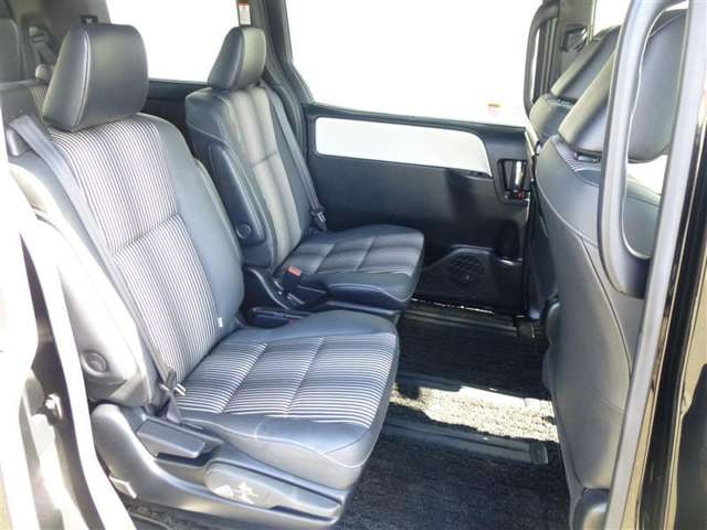 トヨタ ノア ２．０ ＳＩ ＷＸＢＩＩ R2年 (東北) 99