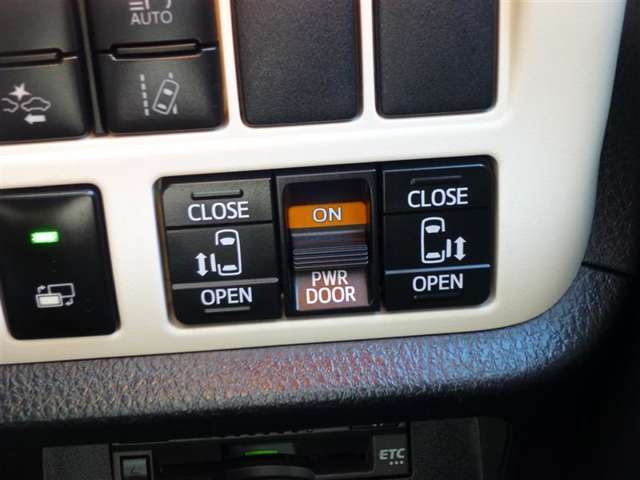 トヨタ ノア ２．０ ＳＩ ＷＸＢＩＩ R2年 (東北) 99