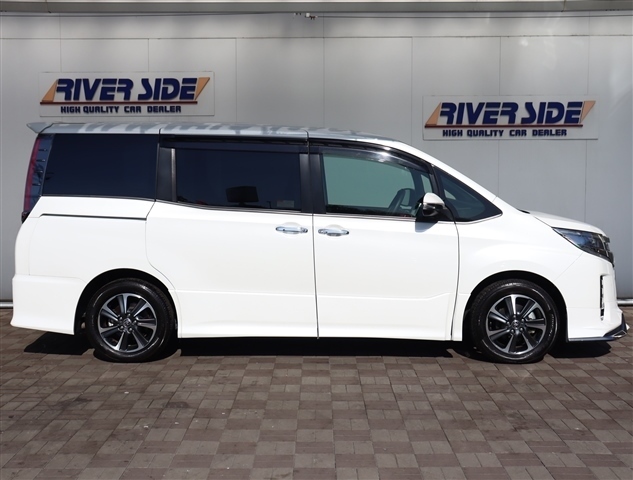 トヨタ ノア ２．０ ＳＩ ＷＸＢ H30年 (関東) 99