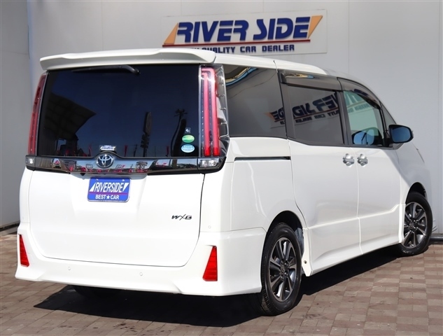 トヨタ ノア ２．０ ＳＩ ＷＸＢ H30年 (関東) 99