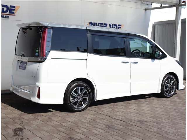 トヨタ ノア ２．０ ＳＩ ＷＸＢ H30年 (関東) 99