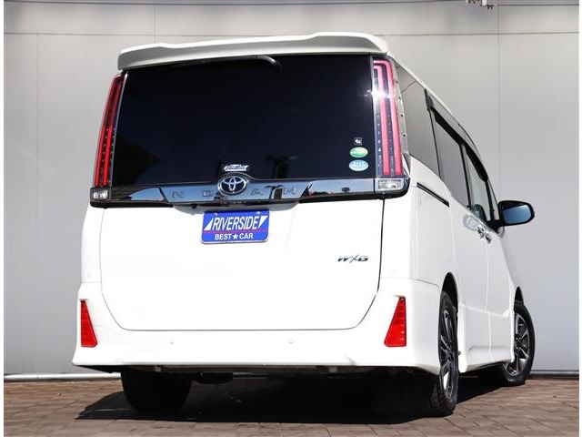 トヨタ ノア ２．０ ＳＩ ＷＸＢ H30年 (関東) 99