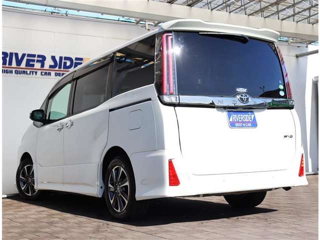 トヨタ ノア ２．０ ＳＩ ＷＸＢ H30年 (関東) 99